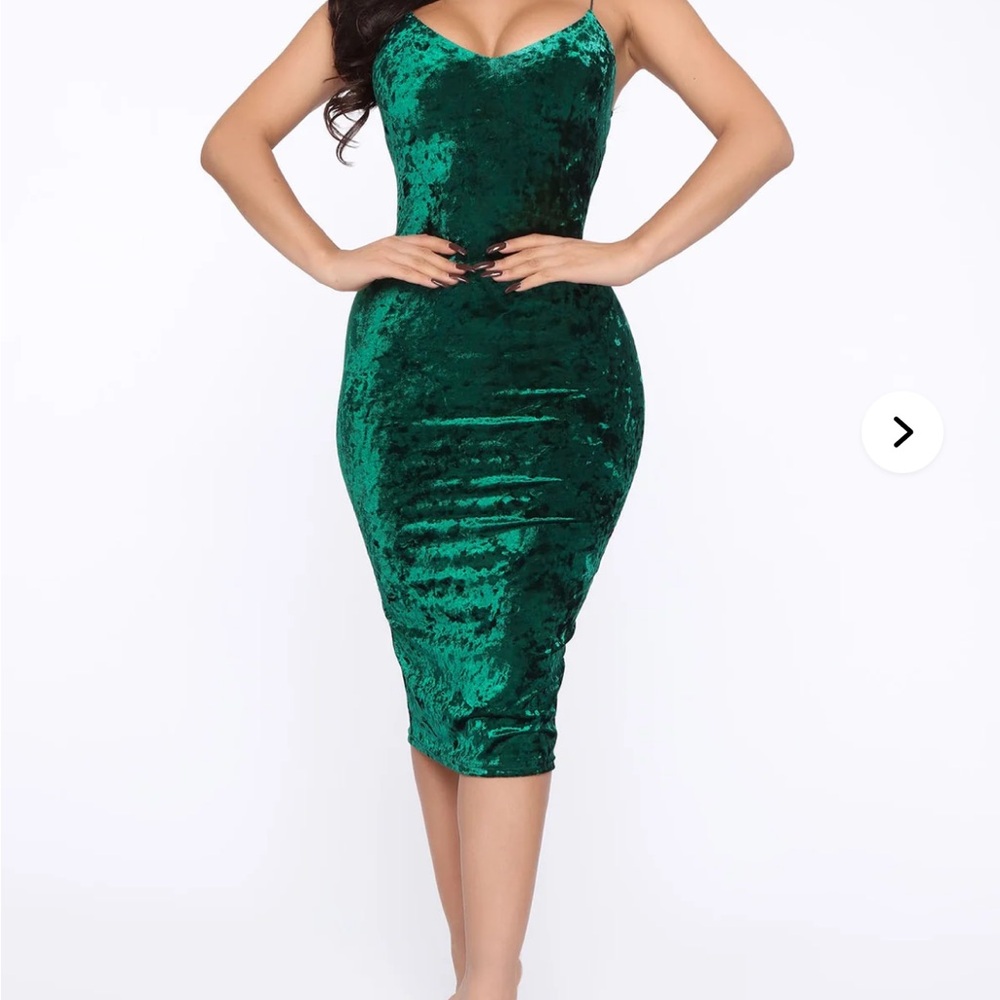 Fashion Nova Emerald Velvet Midi Dress